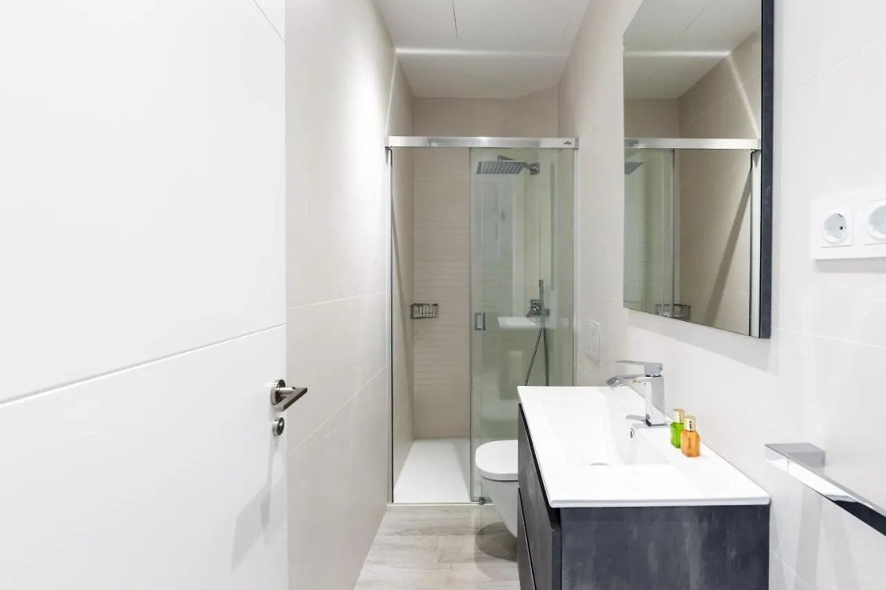 Minty Stay - Studio La Merced Málaga Apartment